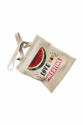 حقيبة قماشية برسمة نصف دائرة بطيخة وعبارة  love for palestine 